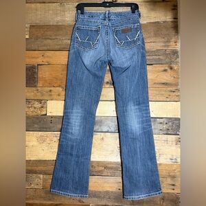 Wrangler Ladies Premium Patch Mae Low Rise Jean 09MWZLR 5/6 x 34